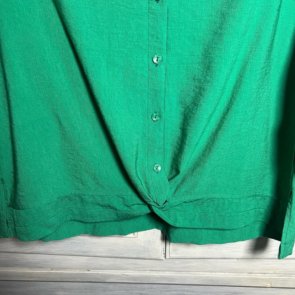 Boho Chic Green Collared Fringe Bell Sleeve Button Up Blouse Relaxed - Picture 3 of 6
